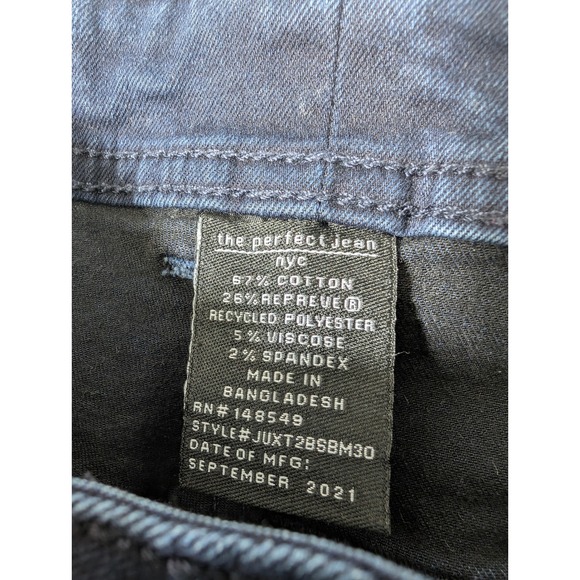 The Perfect Jean NYC Skinny Jeans Men 42x30 Blue Stretch Dark Wash Denim - Picture 2 of 9